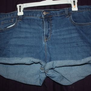 Old Navy "Boyfriend" Jean Shorts Size: 14R